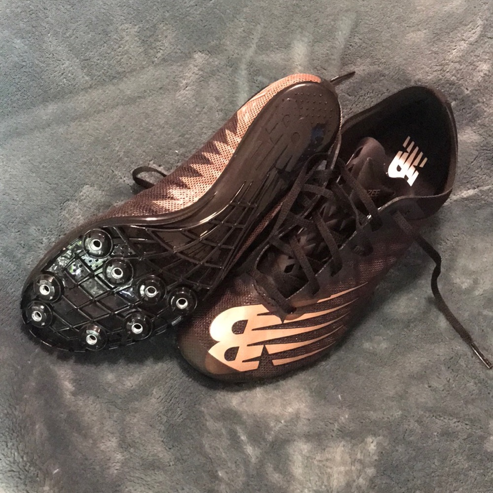 NWOT New Balance #SilentHunter track shoes